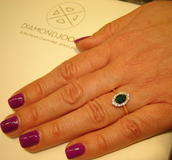 Γυναικείο δαχτυλίδι ροζέτα DIAMONDJOOLS από χρυσό Κ18 με σμαράγδι και διαμάντια