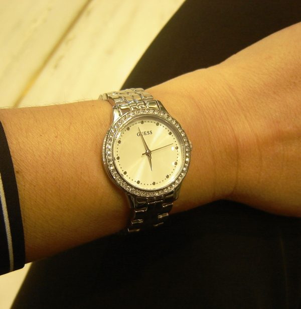 W1209L1 Γυναικείο ρολόι Guess Chelsea με μπρασελέ
