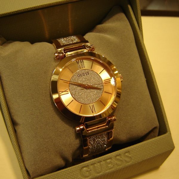 Γυναικείο ρολόι GUESS Aurora με μπρασελέ