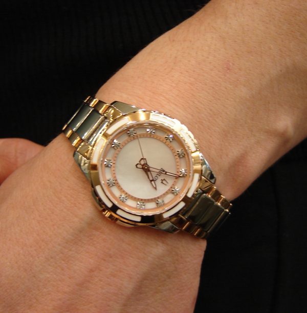 Γυναικείο ρολόι BULOVA Diamond 98S134 με μπρασελέ