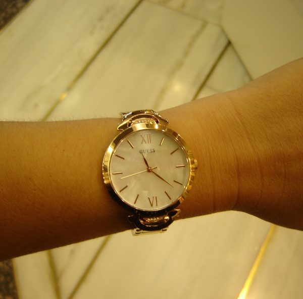 Γυναικείο ρολόι GUESS με μπρασελέ
