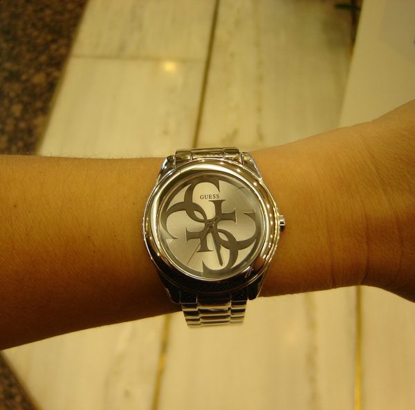 Γυναικείο ρολόι GUESS W1082L1 με μπρασελέ