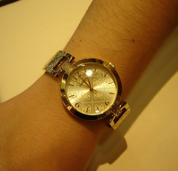 Γυναικείο ρολόι Guess W1228L2 με μπρασελέ