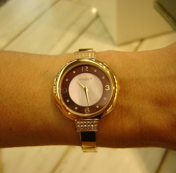 Γυναικείο ρολόι VOGUE Caprice 70359.2 με μπρασελέ
